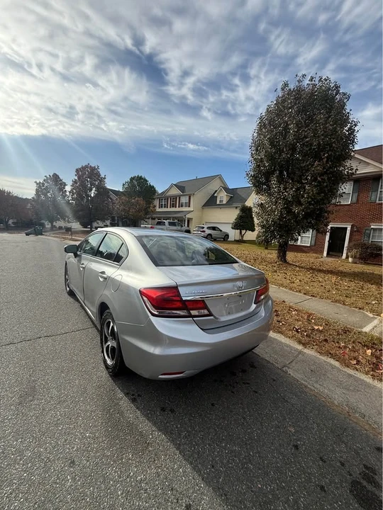 2015 Honda Civic 9th Gen - Image 3 of 6