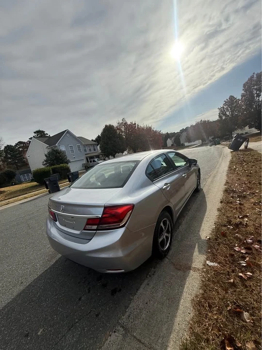 2015 Honda Civic 9th Gen - Image 2 of 6