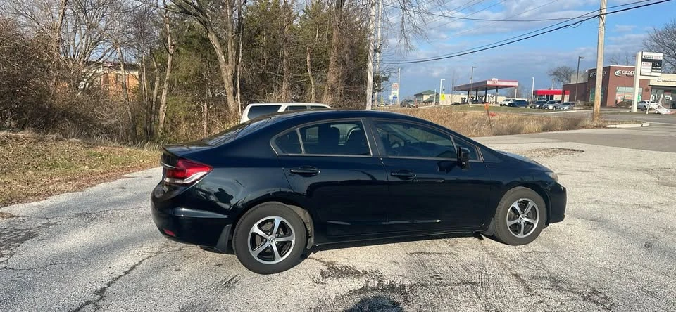 2015 Honda Civic 9th Gen - Image 3 of 7