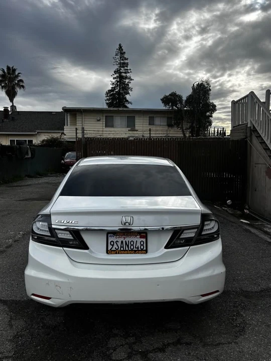 2015 Honda Civic 9th Gen - Image 4 of 10