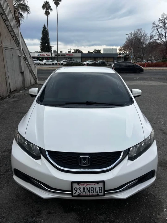 2015 Honda Civic 9th Gen - Image 3 of 10