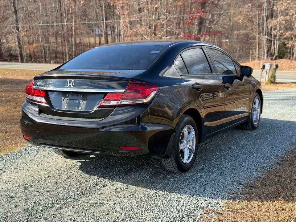 2015 Honda Civic 9th Gen - Image 5 of 16