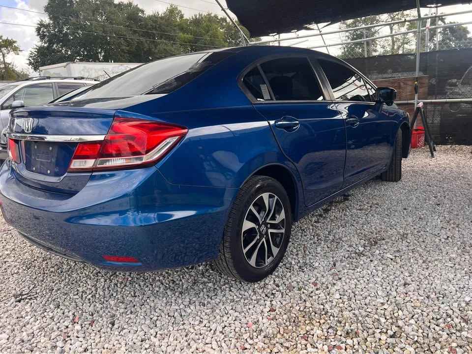 2015 Honda Civic 9th Gen - Image 5 of 18