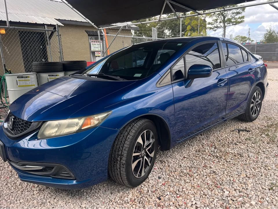 2015 Honda Civic 9th Gen - Image 2 of 18