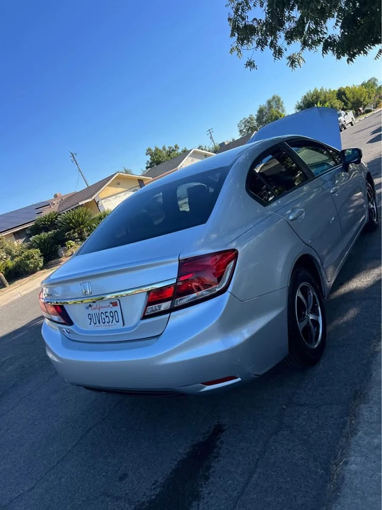 2015 Honda Civic 9th Gen - Image 3 of 10