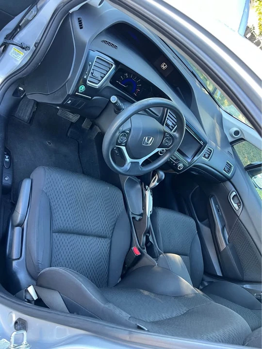 2015 Honda Civic 9th Gen - Image 6 of 10