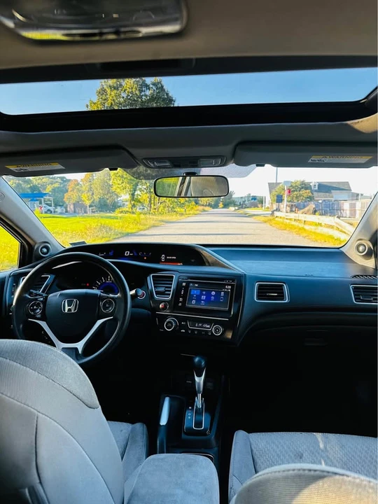 2015 Honda Civic 9th Gen - Image 5 of 16