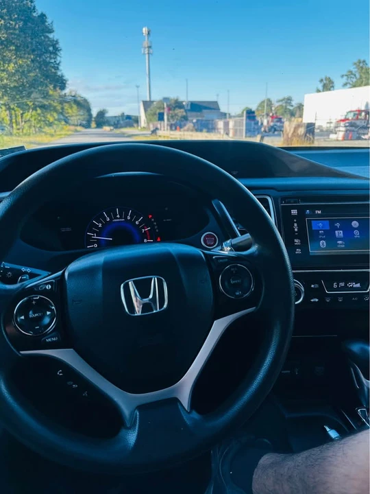 2015 Honda Civic 9th Gen - Image 7 of 16