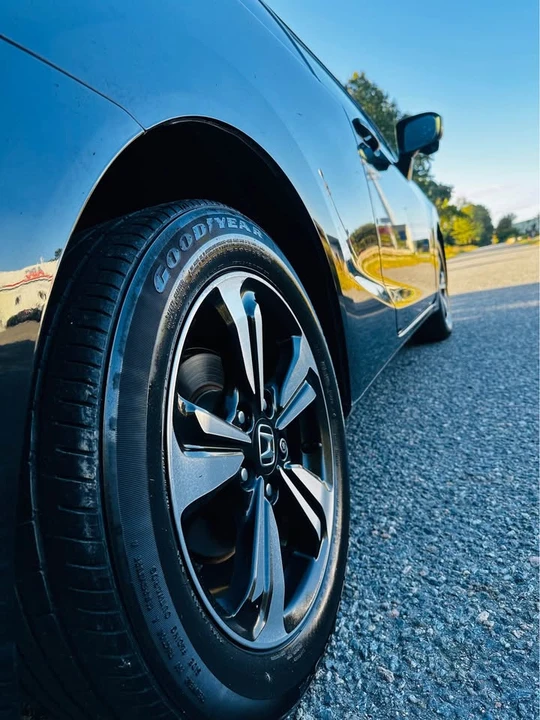 2015 Honda Civic 9th Gen - Image 12 of 16