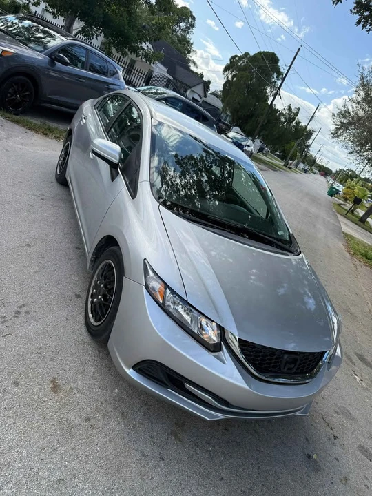 2015 Honda Civic 9th Gen - Image 2 of 7