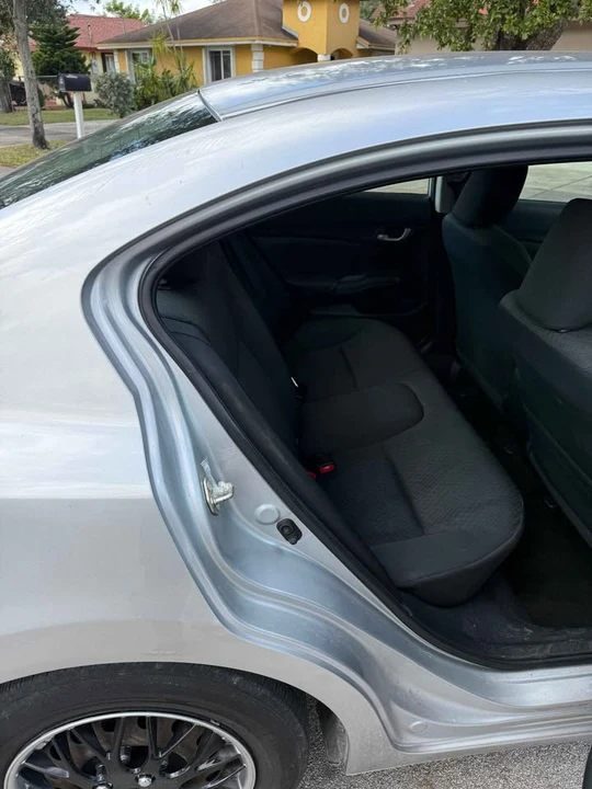 2015 Honda Civic 9th Gen - Image 5 of 7