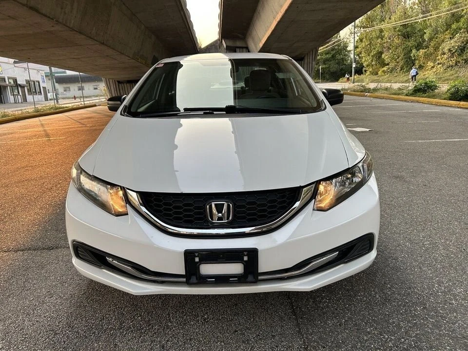 2015 Honda Civic 9th Gen - Image 2 of 5