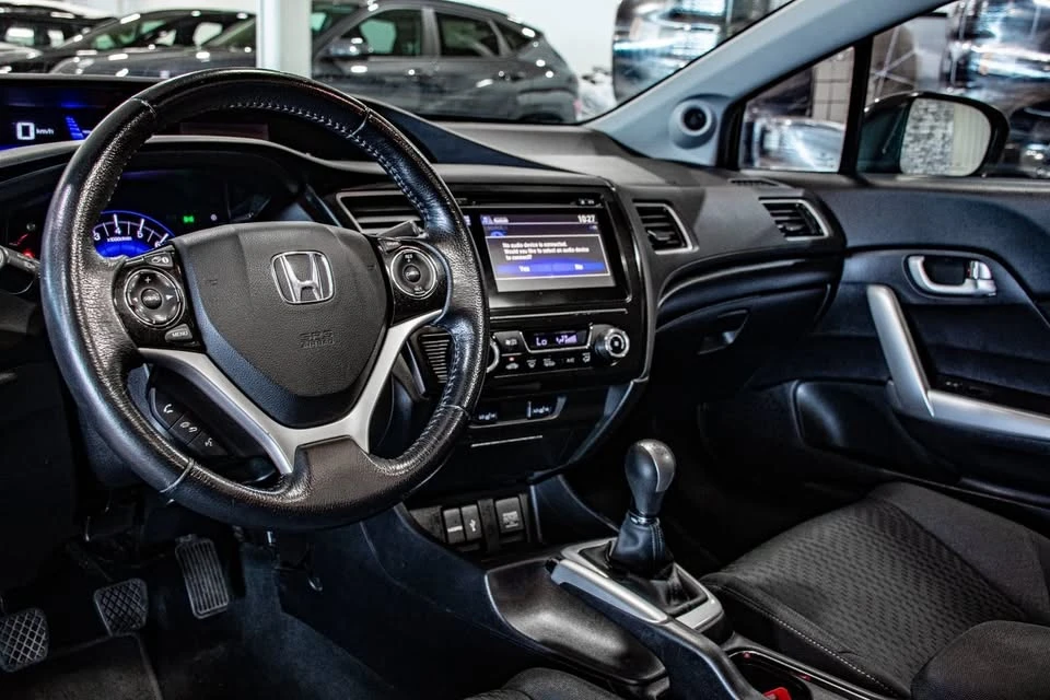 2015 Honda Civic 9th Gen - Image 13 of 18