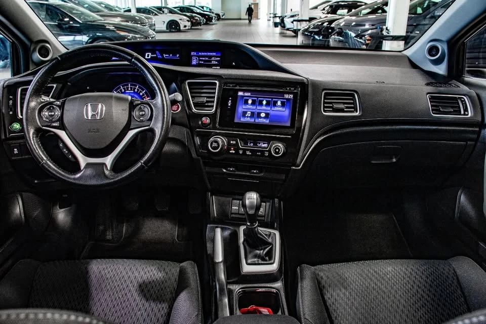 2015 Honda Civic 9th Gen - Image 16 of 18