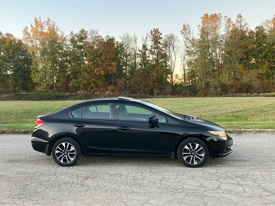 2015 Honda Civic 9th Gen - Image 5 of 14