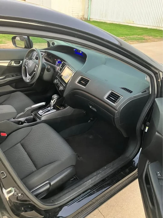 2015 Honda Civic 9th Gen - Image 9 of 14