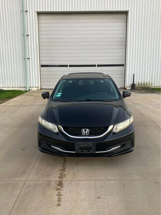 2015 Honda Civic 9th Gen - Image 2 of 14