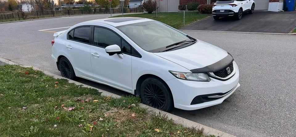 2015 Honda Civic 9th Gen - Image 2 of 7