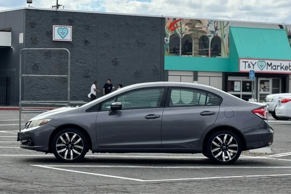 2015 Honda Civic 9th Gen - Image 6 of 18