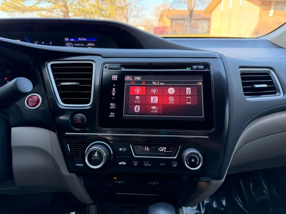 2015 Honda Civic 9th Gen - Image 12 of 17