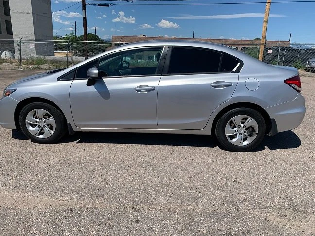 2015 Honda Civic 9th Gen - Image 6 of 16