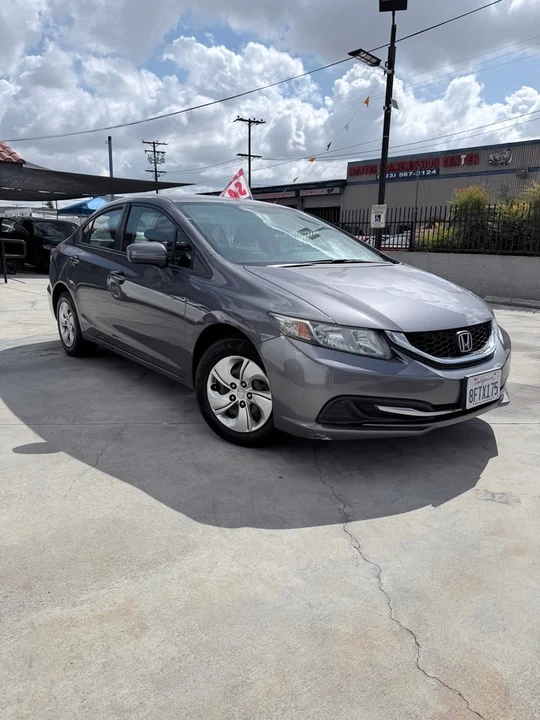 2015 Honda Civic 9th Gen - Image 2 of 7