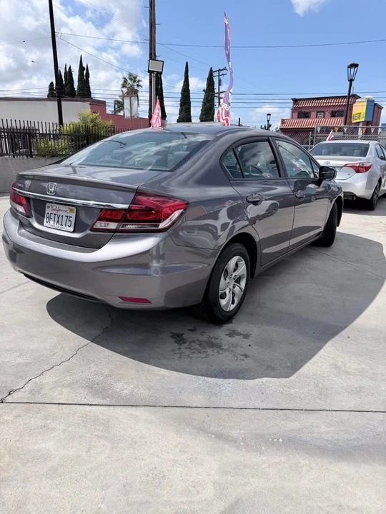 2015 Honda Civic 9th Gen - Image 3 of 7