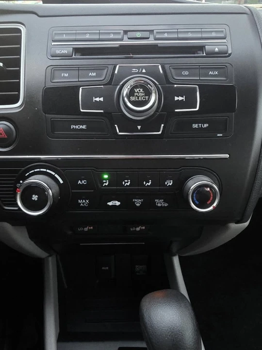 2015 Honda Civic 9th Gen - Image 11 of 16