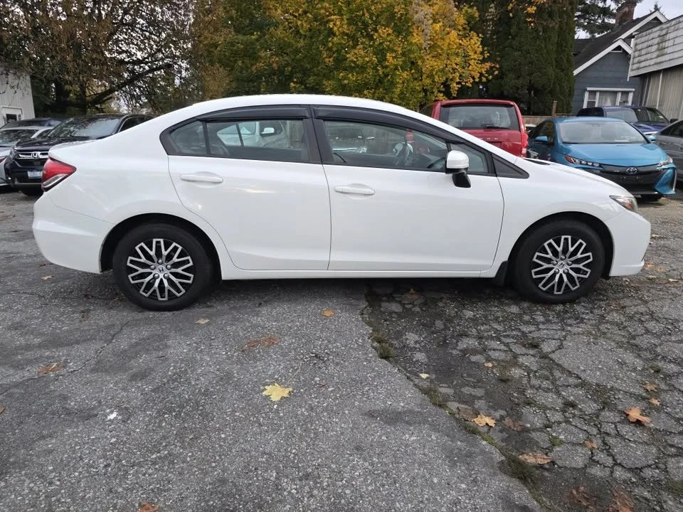 2015 Honda Civic 9th Gen - Image 6 of 16