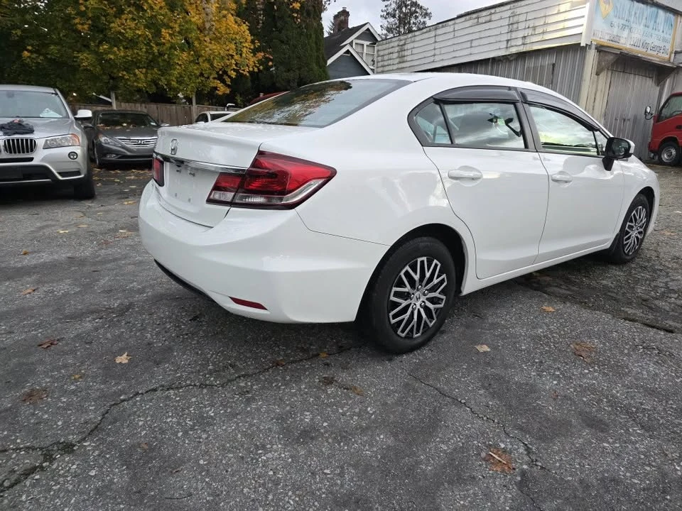 2015 Honda Civic 9th Gen - Image 5 of 16
