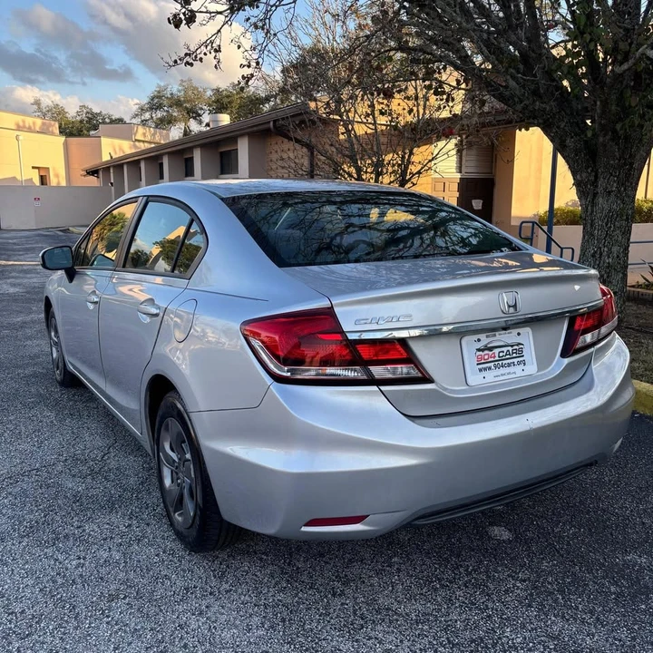 2015 Honda Civic 9th Gen - Image 6 of 17