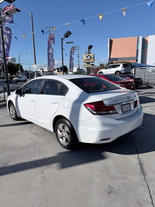 2015 Honda Civic 9th Gen - Image 4 of 8