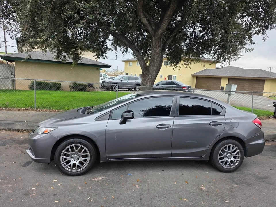 2015 Honda Civic 9th Gen - Image 2 of 7