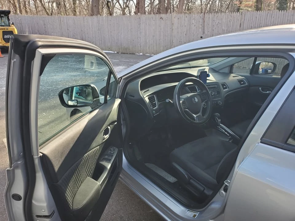 2015 Honda Civic 9th Gen - Image 14 of 17