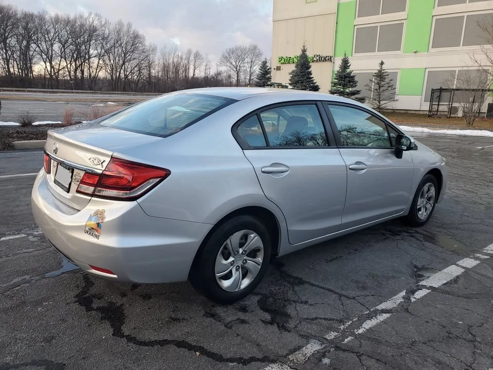 2015 Honda Civic 9th Gen - Image 6 of 17