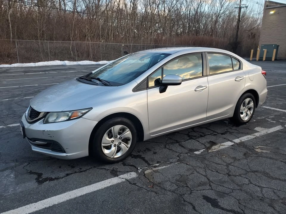 2015 Honda Civic 9th Gen - Image 3 of 17