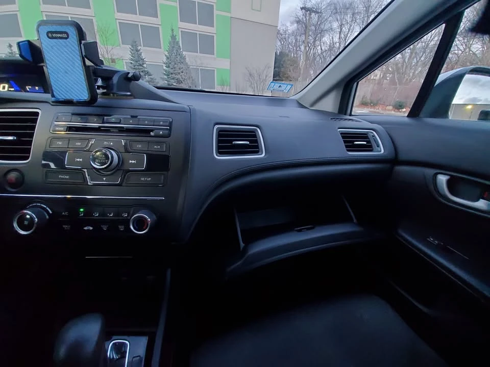 2015 Honda Civic 9th Gen - Image 15 of 17