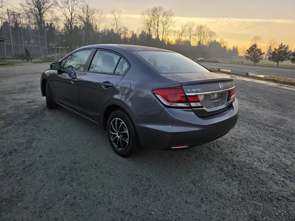 2015 Honda Civic 9th Gen - Image 3 of 13
