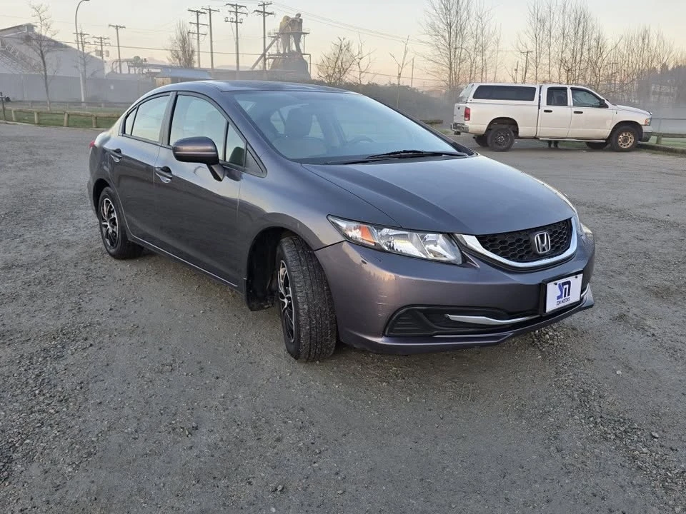2015 Honda Civic 9th Gen - Image 6 of 13