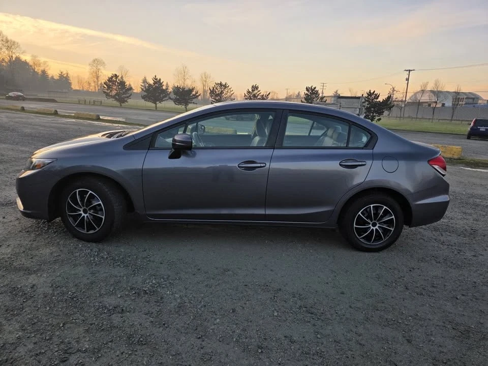 2015 Honda Civic 9th Gen - Image 2 of 13