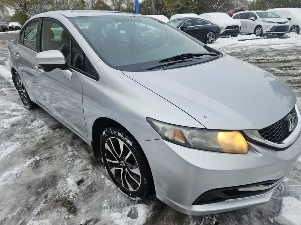 2015 Honda Civic 9th Gen - Image 5 of 17