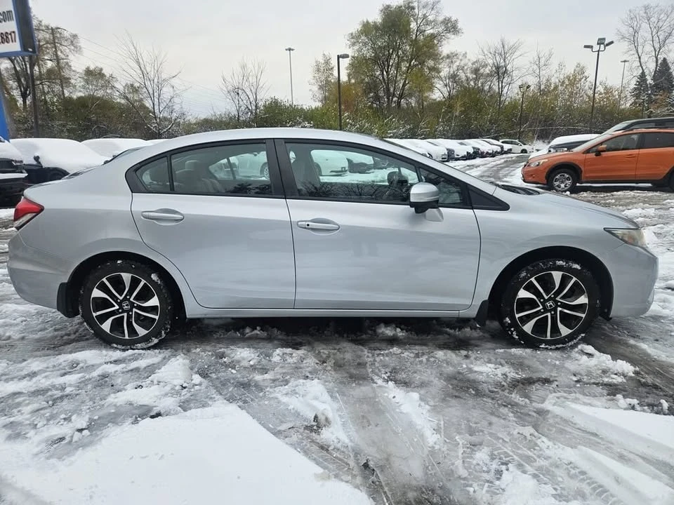 2015 Honda Civic 9th Gen - Image 6 of 17