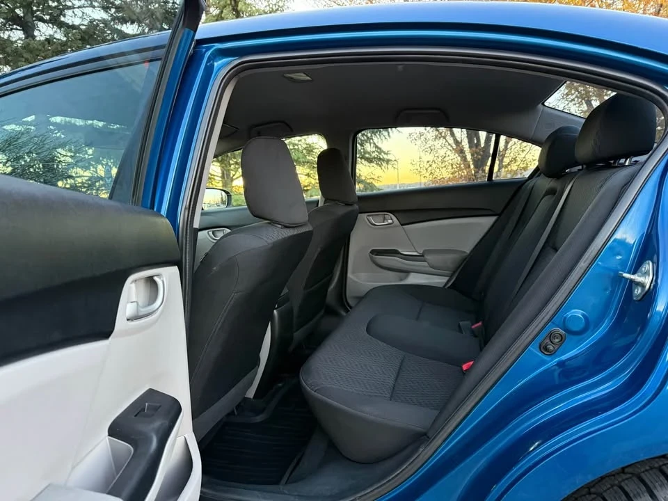 2015 Honda Civic 9th Gen - Image 10 of 13