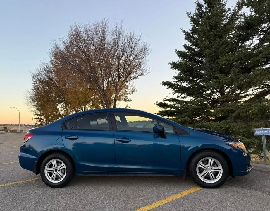 2015 Honda Civic 9th Gen - Image 5 of 13