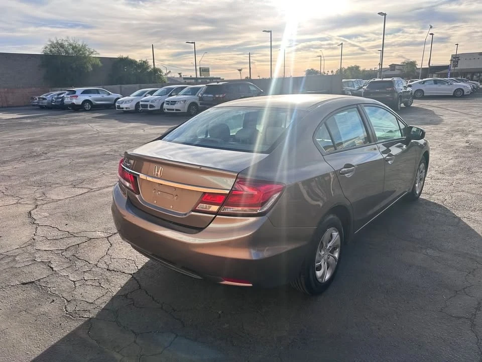 2015 Honda Civic 9th Gen - Image 6 of 15