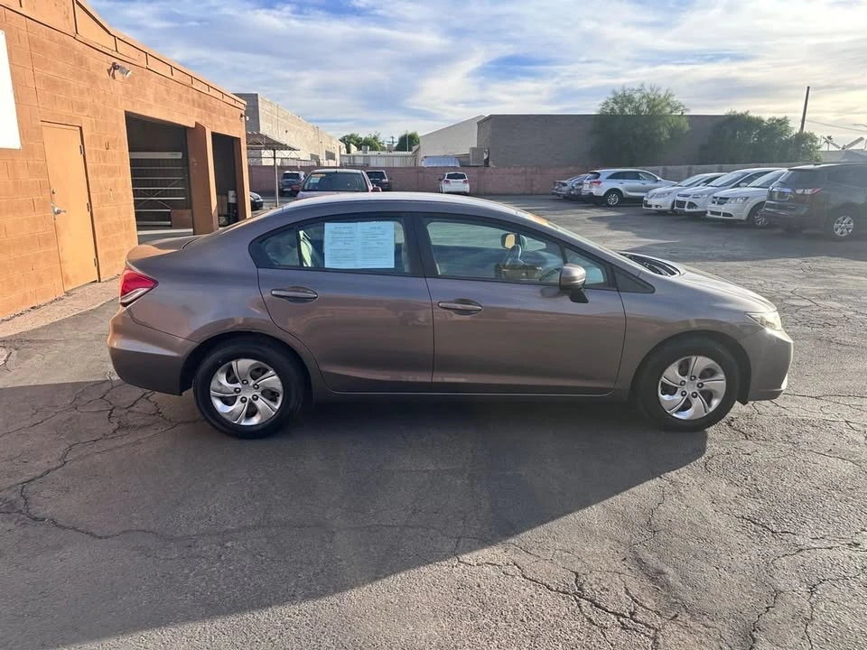 2015 Honda Civic 9th Gen - Image 4 of 15
