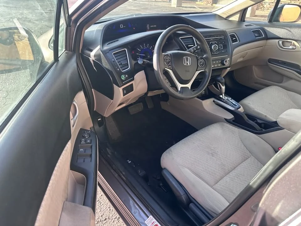 2015 Honda Civic 9th Gen - Image 11 of 15