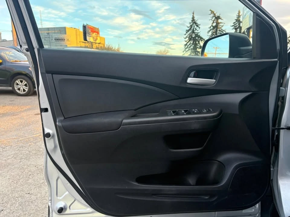2015 Honda CR-V 4th Gen - Image 16 of 20