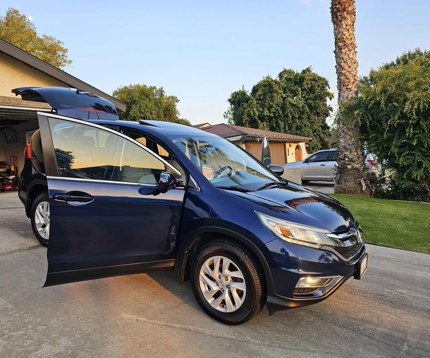 2015 Honda CR-V 4th Gen - Image 5 of 19