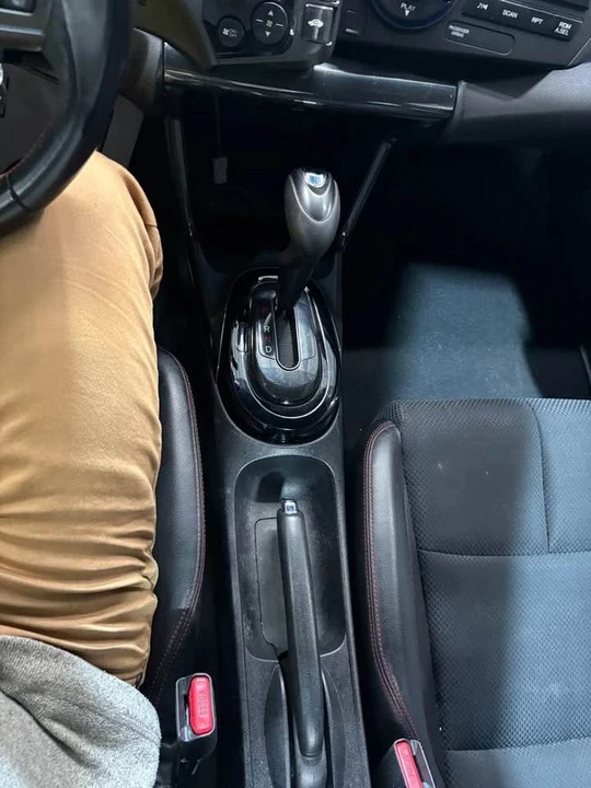 2015 Honda CR-Z - Image 14 of 18